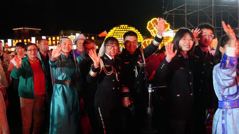 金色额济纳奏响时代华章 第二十六届金秋胡杨生态文化旅游节盛大开幕