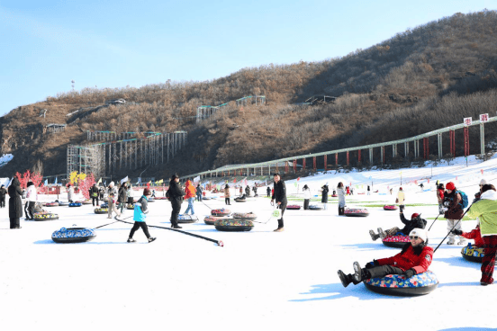 燃情冰雪耀港城！“决战天下第一关”2025-2026京津冀大众冰雪挑战赛火热启幕