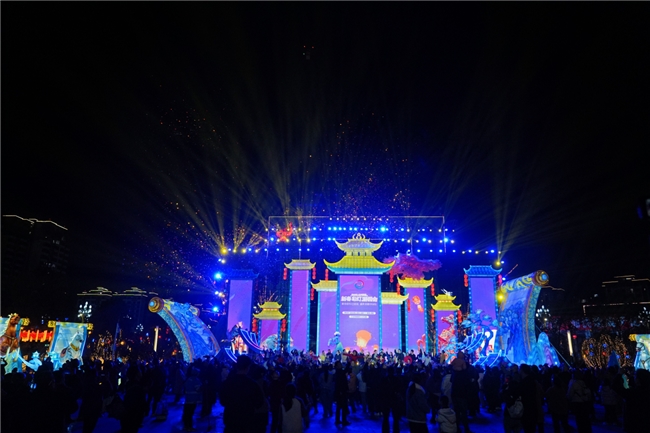 “一场灯会”点亮“一条链” 达州新春彩灯游园会激活文旅消费新