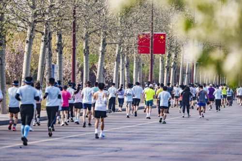 三载相约，快乐收官 2026天津欢乐东丽湖半程马拉松圆满落幕