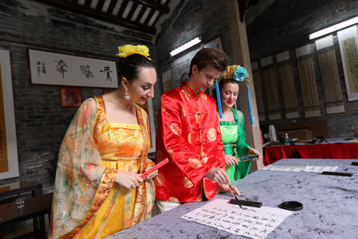 亚太风情汇湾区！深圳西引力 2026・亚太风情嘉年华圆满落幕